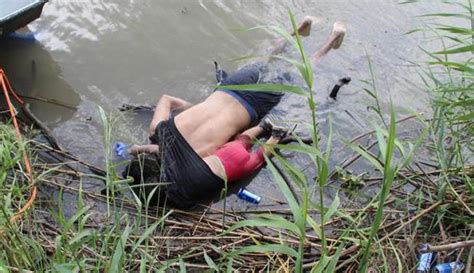 La Historia Detrás De La Foto De Los Migrantes Muertos Que Conmueve Al
