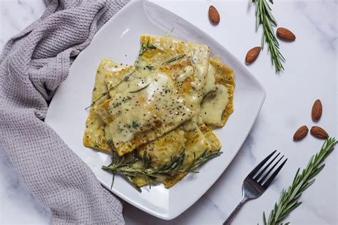 Vegan Ravioli With Spinach Almond Ricotta My Eager Eats