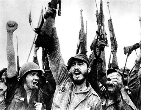 Fotos Fotos Fidel Castro De Revolucionario A Dictador Imágenes