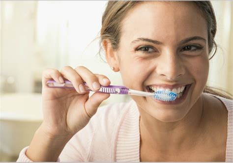Do You Brush Your Teeth After Whitening Strips Dents And Implants