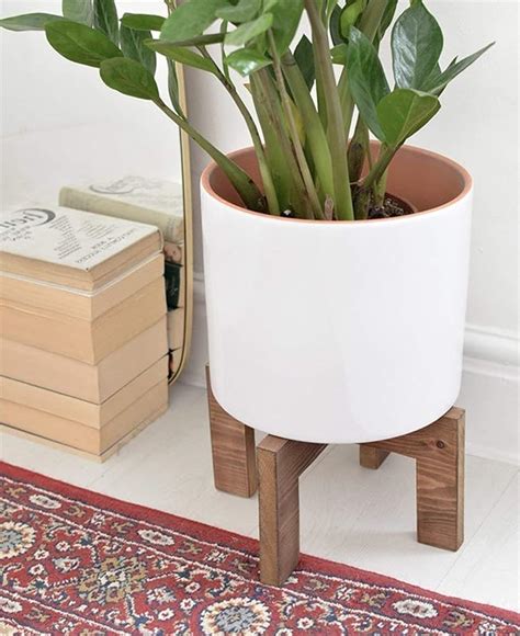 Wooden Plant Flower Stand For Indoor Adjustable For Pots Up