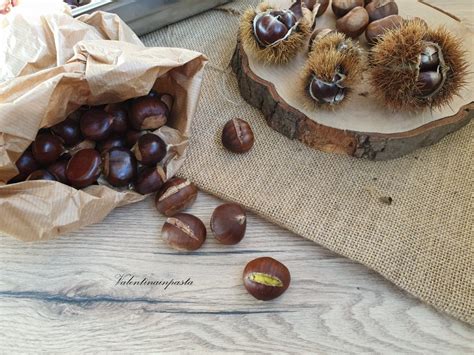 Alternativa alle classiche cotture sul fuoco o al forno, super veloce per le giornate in cui abbiamo i minuti contati. Castagne veloci al microonde ~ valentinainpasta