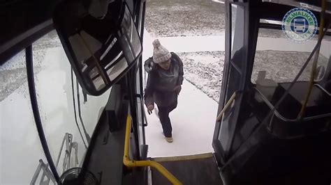 Video Milwaukee Bus Driver Helps Pregnant Woman Going Into Labor