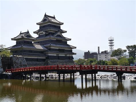 It is the newest of the ten major universities in nagano prefecture. 温泉ドライブ 長野県松本市 松本城
