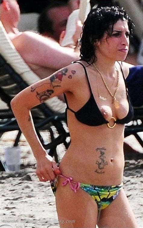 Naked Amy Winehouse Added 07 19 2016 By Bot