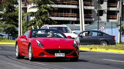 Venda De Ferraris Dispara Em E Empresa De Luxo Bate Recorde De