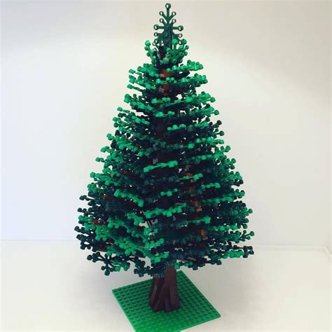 Build Your Own Festive Lego Christmas Tree