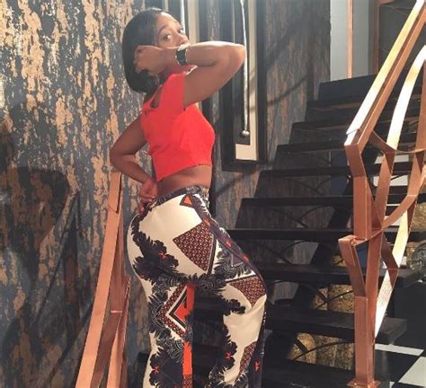 Curvaceous Muvhango Actress Buhle Samuels Shows Off Her Assets The