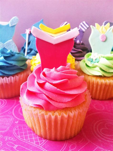 top the cupcake disney princess cupcake tutorial 1 princess aurora