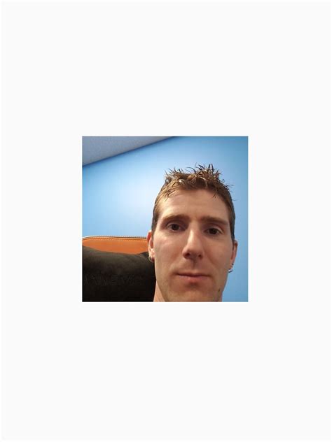 Linus Tech Tips Selfie Meme T Shirt For Sale By Bgtkv Redbubble