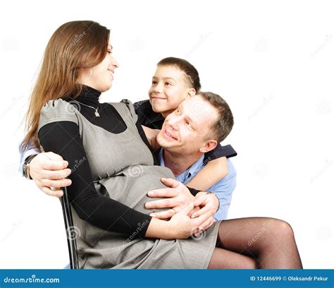 Abrazo Feliz De La Familia Aislado Encendido Imagen De Archivo Imagen