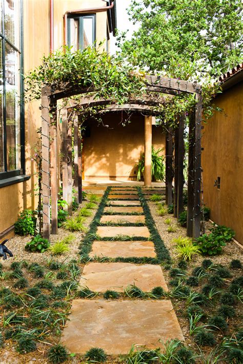 Side yard becomes a practical road without you having to bother to walk into the house just to go to the front yard to the backyard, so the use of the trail is also very important here. Impressive christmas pathway lights in Landscape ...