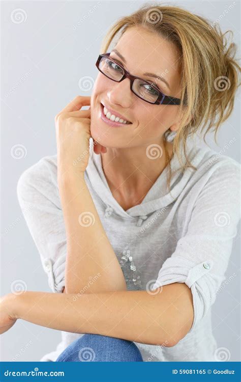 Portrait Of Beautiful Woman Wearing Eyeglasses Stock Image Image Of Portrait Fashion 59081165