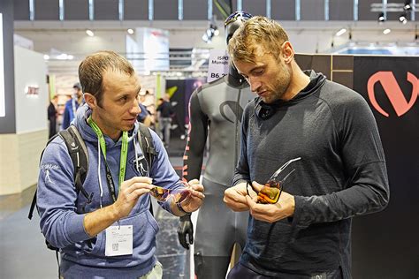 Se videoen for å se hvordan det gikk da vi møtte skikongen!du har også muligheten til å. Northug Brillen - Bildergalerie ISPO Rückblick 2020 ...