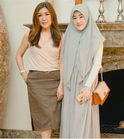 Profil Biodata Julie Tan Herisman Ini Ig Instagram Agama Profesi