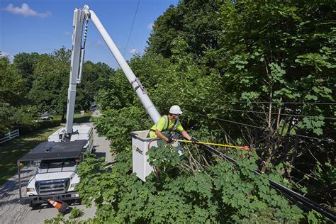 Jcpandls 2017 Tree Trimming Program Underway Work Includes 3600 Miles