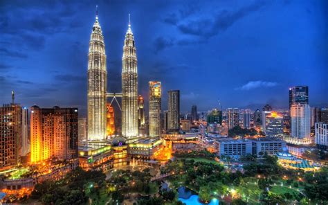 Islam banyak mempengaruhi nilai amalan masyarakat melayu dari segi cara berfikir, akhlak dan tingkah laku serta akidah dan kepercayaan. SiasahDaily: Selepas 56 tahun merdeka: Malaysia perlu ...