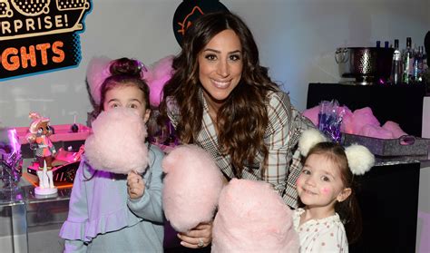 Danielle Jonas Has Sweet Night Out With Daughters Alena And Valentina Alena Jonas Celebrity