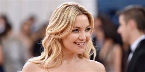 Kate Hudson Is Growing Out Her Buzzcut And It Proves That She S A Natural Brunette Kate