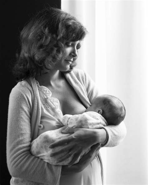 23 Vintage Breastfeeding Photos Full Of Love And Strength