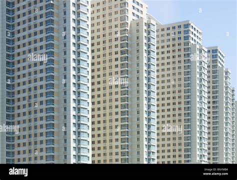New Apartment Building In Moscow Stock Photo Alamy