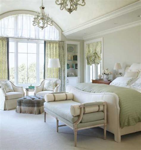 15 Classy And Elegant Traditional Bedroom Designs That Will