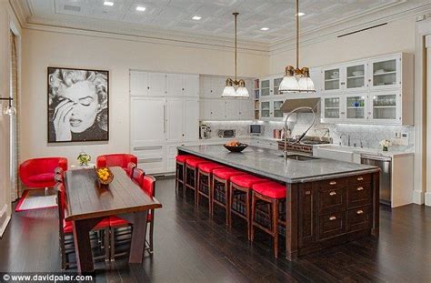 Kelly Ripa Puts Stunning New York Apartment On The Market For A Cool