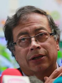En la emisora se encontraba debatiendo sobre el consumo de la leche materna en la primera infancia, a lo que la paola ochoa. paola ochoa: información y noticias de paola ochoa | Pulzo