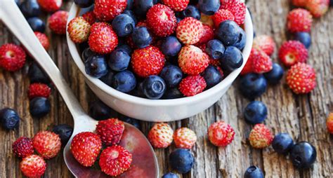The Amazing Health Benefits Of Berries Benefits Of Berries Plant