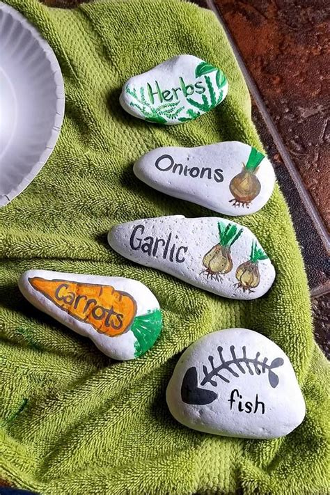 We are pleased to grow and ship so many excellent cultivars of boxwoods for sale. plant labels | Plant labels, Garden labels, Edible garden