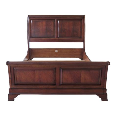 Ethan Allen Mahogany Queen Size Sleigh Bed Woodworking Stand Bedroom