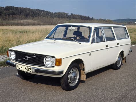 Volvo 145 Specs And Photos 1967 1968 1969 1970 1971 1972 1973