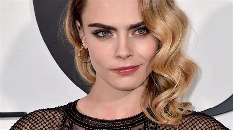 Cara Delevingne Makes The Case For Going From Blonde To Brunette Vogue