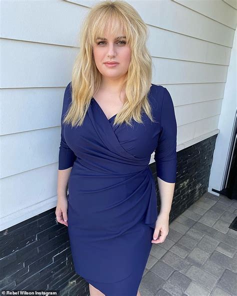 Rebel Wilson Proudly Flaunts Her Astonishing Weight Loss Daily Mail Online