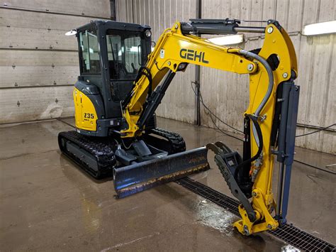 Gehl Z35 Mini Excavator 4507 12th Street Se Calgary Ab T2g 5p2