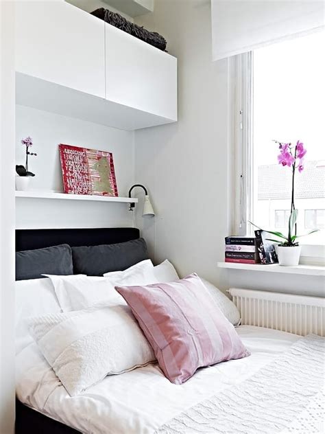 Here we will discuss ideas and easy ways to spruce up your bedroom without spending too much. 10 Easy Ways to Decorate a Small Bedroom On a Budget ...