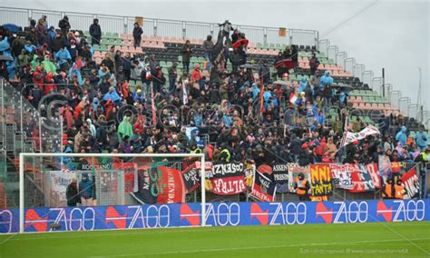 Cremonese Cosenza Il Dato Definitivo Dei Tifosi Rossobl Allo Zini