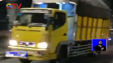 Aksi Konvoi Truk Ugal Ugalan Di Jalanan Surabaya Bis 1609 Youtube