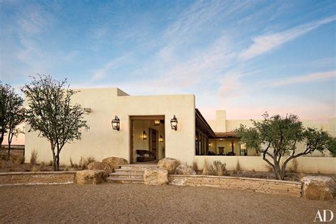 7 Dazzling Homes Built Into The Desert Hacienda Style Homes Desert
