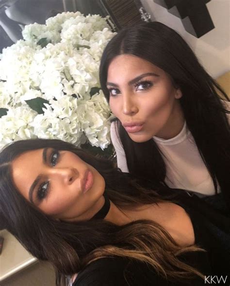 Kim Kardashian Meets Doppelganger Kamilla Osman And Naturally They Pose