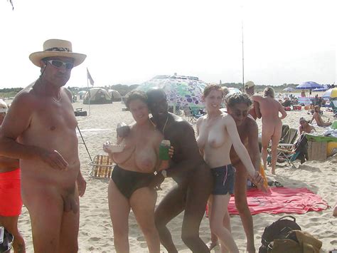 Group Sex Amateur Beach Rec Voyeur G Porn Pictures