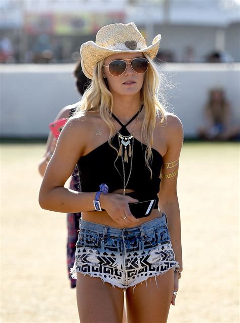29 outfits perfect for music festival season this summer festival outfit country fest outfits