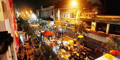 Bahkan dalam setiap 100 gram daging babi mengandung sekitar 15.80 gram lemak jenuh. Wisata Kuliner Bandung Malam - Tempat Wisata Indonesia