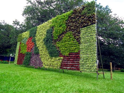 Vertical Gardens For Green Thumbs And Sustainability Industry Tap