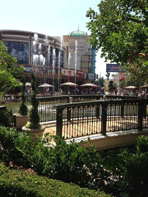 The Grove I Have Always Wanted To Shop Here Los Angeles