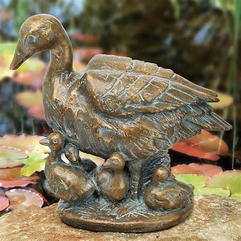 Bronze Ente Mit Entenkücken