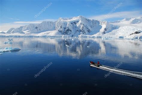 Boat In Antarctica — Stock Photo © Timwege 24362423