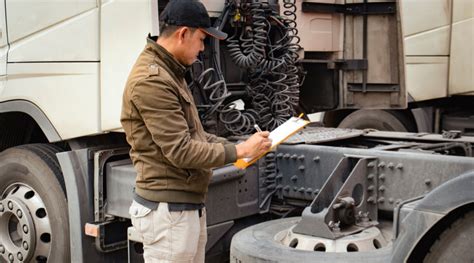 13 Safety Tips for Truck Drivers