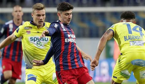 Rapid wien'in 16 yaşındaki yıldızı yusuf demir'e, türkiye u17 takımı'ndan davet geldi. Entscheidet sich Rapid-Talent Yusuf Demir für Österreich ...