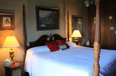 Great anniversary trip sobre the secret bed and breakfast lodge. Serenity $125/night plus tax - The Secret Bed and Breakfast